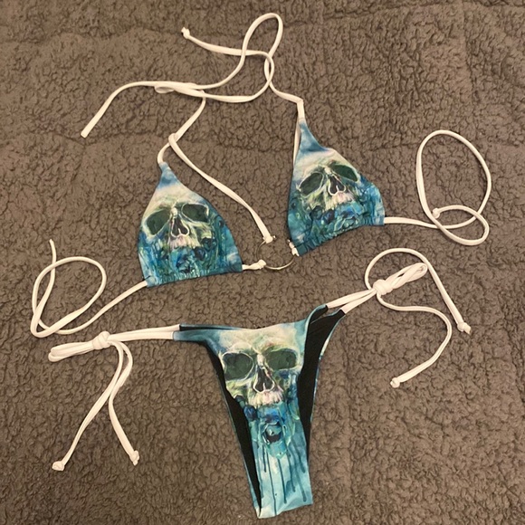 Other - Size small women’s skull triangle C ring top & tie bottoms